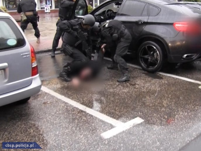 Policjanci CBŚP z Gorzowa Wielkopolskiego rozbili gang złodziei samochodowych.