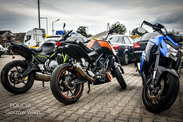 Skradzione motocykle o wartości 150 tysięcy złotych odzyskane przez policjantów.